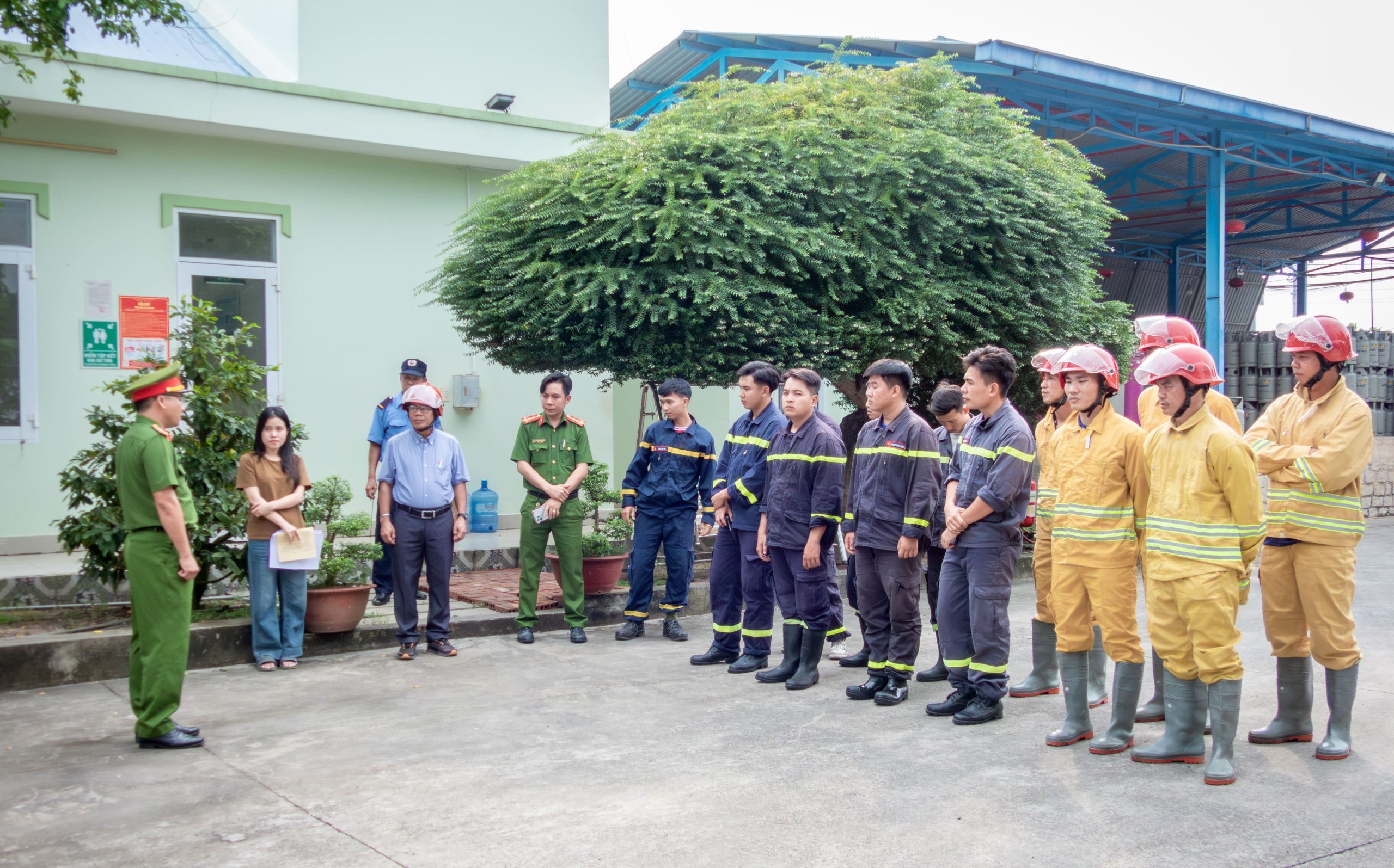 Pacific Petro thực tập phương án chữa cháy và cứu nạn cứu hộ