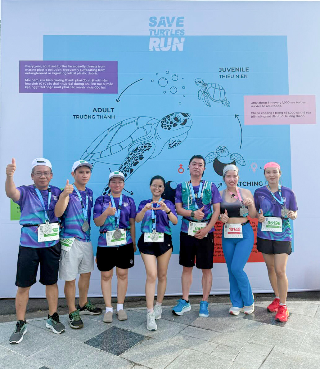 Tập thể Pacific Petro lưu lại khoảnh khắc sau khi hoàn thành Save Turtles Run 2026 tại Côn Đảo.